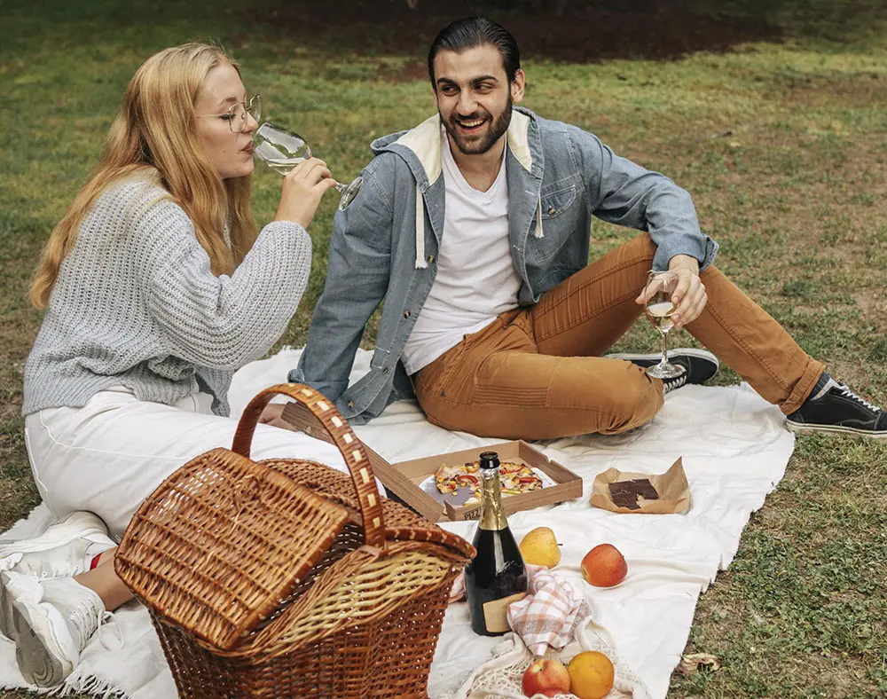 Women dress in picnic party