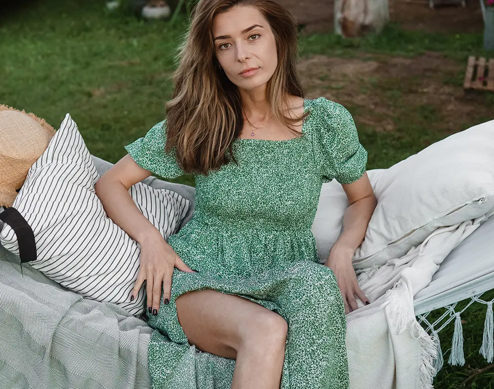 Women dress in family dinner